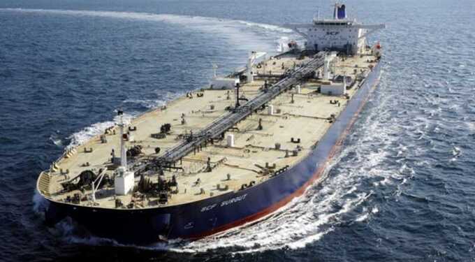 Экспорт российской нефти по морю снизился до минимума из-за ударов Украины и тарифов США